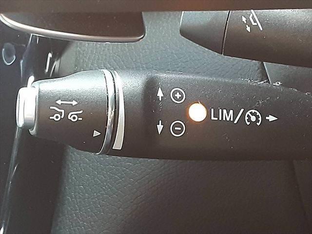 ���A�_�v�e�B�u�N���[�Y�R���g���[��