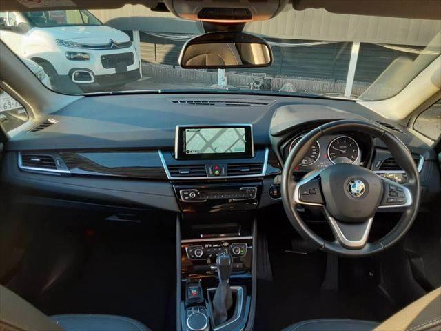 ���C���p�l����