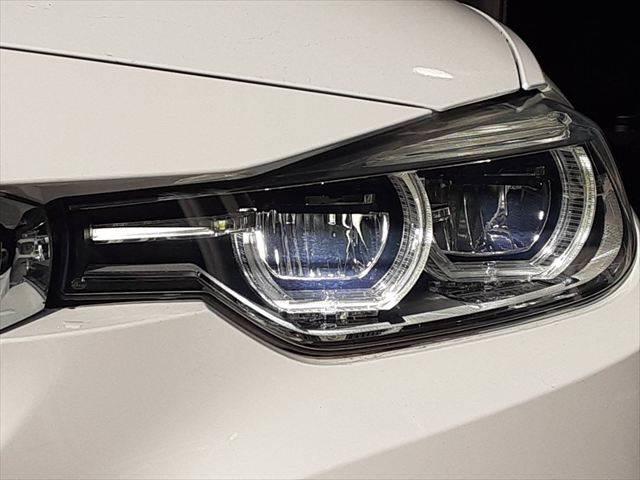 ���w�b�h���C�g�_����