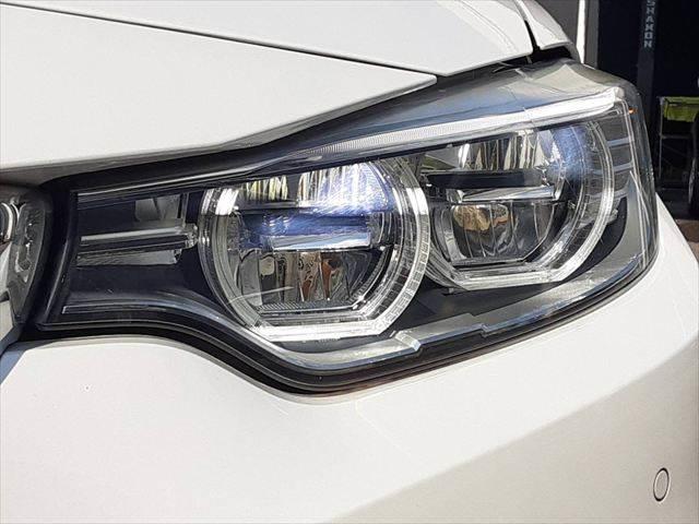 ���w�b�h���C�g�_����