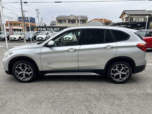 Ｘ１ ｘＤｒｉｖｅ　１８ｄ　ｘライン　コンフォートパッケージ　ドライビングアシスト　パーキングアシスト　ブラックハーフレザーシート　パワーバックドア　禁煙車　純正１８インチアルミホイール　インテリジェントセーフティ　コンフォートアクセス（20枚目）
