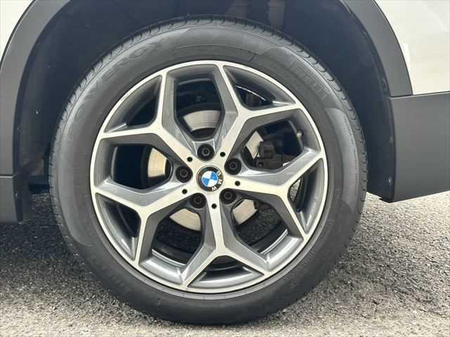 Ｘ１ ｘＤｒｉｖｅ　１８ｄ　ｘライン　コンフォートパッケージ　ドライビングアシスト　パーキングアシスト　ブラックハーフレザーシート　パワーバックドア　禁煙車　純正１８インチアルミホイール　インテリジェントセーフティ　コンフォートアクセス（29枚目）