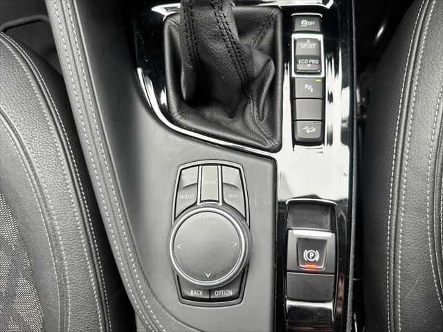 Ｘ１ ｘＤｒｉｖｅ　１８ｄ　ｘライン　コンフォートパッケージ　ドライビングアシスト　パーキングアシスト　ブラックハーフレザーシート　パワーバックドア　禁煙車　純正１８インチアルミホイール　インテリジェントセーフティ　コンフォートアクセス（40枚目）