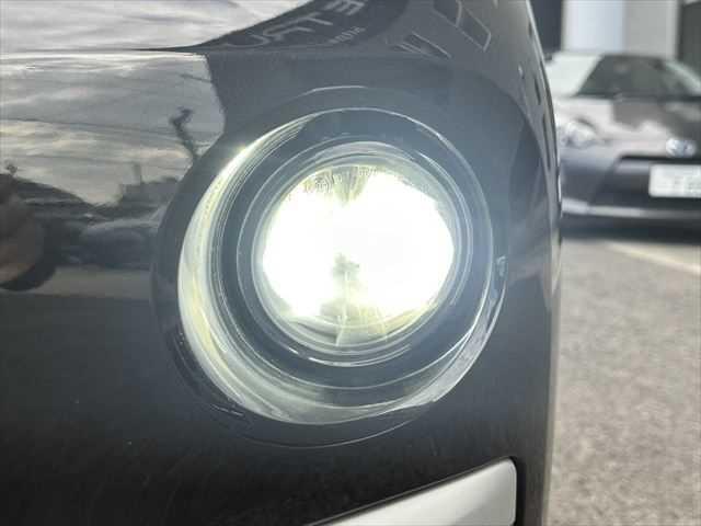 Ｘ１ ｘＤｒｉｖｅ　２０ｉ　ｘライン　コンフォートパッケージ　ドライビングアシスト　パーキングアシスト　パワーバックドア　ＬＥＤヘッドライト　禁煙車　インテリジェントセーフティ　コンフォートアクセス　純正１８インチアルミホイール（12枚目）