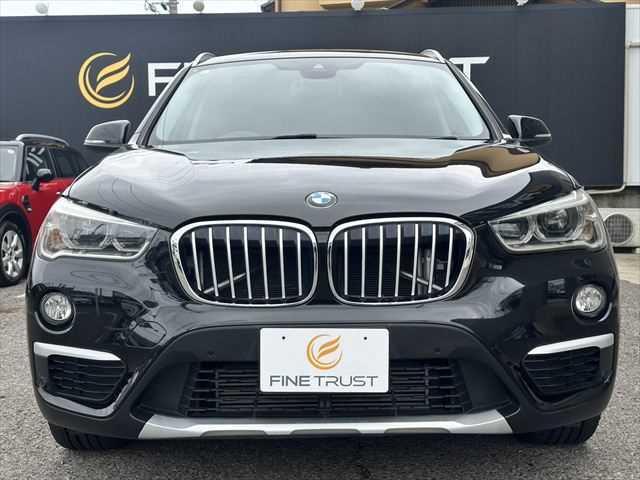 Ｘ１ ｘＤｒｉｖｅ　２０ｉ　ｘライン　コンフォートパッケージ　ドライビングアシスト　パーキングアシスト　パワーバックドア　ＬＥＤヘッドライト　禁煙車　インテリジェントセーフティ　コンフォートアクセス　純正１８インチアルミホイール（14枚目）