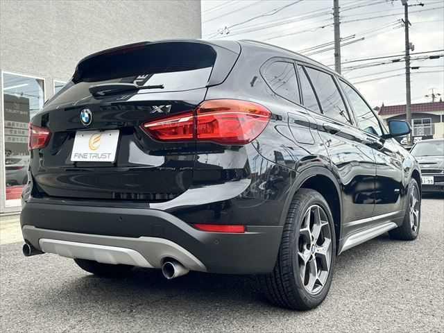 Ｘ１ ｘＤｒｉｖｅ　２０ｉ　ｘライン　コンフォートパッケージ　ドライビングアシスト　パーキングアシスト　パワーバックドア　ＬＥＤヘッドライト　禁煙車　インテリジェントセーフティ　コンフォートアクセス　純正１８インチアルミホイール（17枚目）
