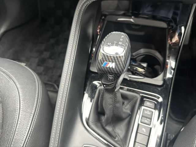 Ｘ１ ｘＤｒｉｖｅ　２０ｉ　ｘライン　コンフォートパッケージ　ドライビングアシスト　パーキングアシスト　パワーバックドア　ＬＥＤヘッドライト　禁煙車　インテリジェントセーフティ　コンフォートアクセス　純正１８インチアルミホイール（33枚目）