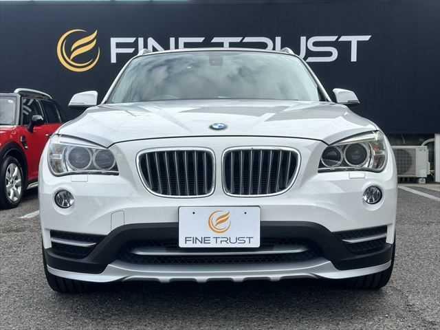 Ｘ１ ｓＤｒｉｖｅ　２０ｉ　ｘライン　ＨＤＤナビ　バックカメラ　ＨＩＤヘッドライト　フルセグＴＶ　純正１９インチアルミホイール　禁煙車　ハーフレザーシート　ＭＴモード付シフト　ＥＴＣ　ルーフレール　アイドリングストップ　スマートキー（13枚目）