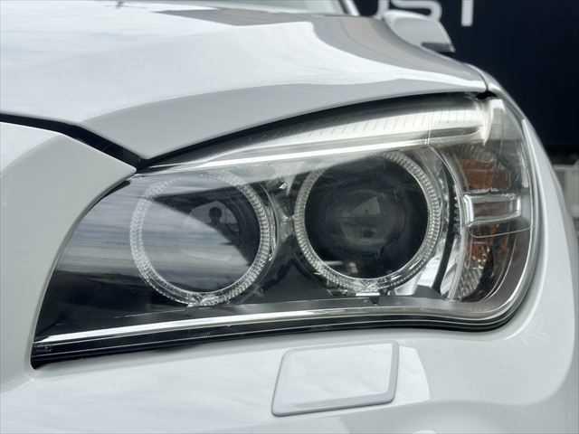 Ｘ１ ｓＤｒｉｖｅ　２０ｉ　ｘライン　ＨＤＤナビ　バックカメラ　ＨＩＤヘッドライト　フルセグＴＶ　純正１９インチアルミホイール　禁煙車　ハーフレザーシート　ＭＴモード付シフト　ＥＴＣ　ルーフレール　アイドリングストップ　スマートキー（20枚目）