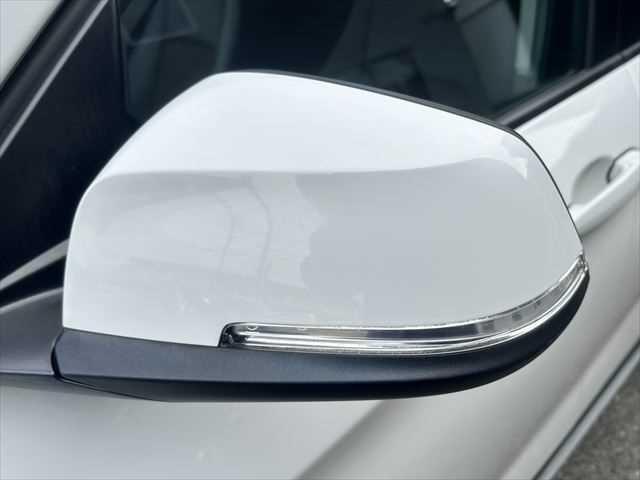 Ｘ１ ｓＤｒｉｖｅ　２０ｉ　ｘライン　ＨＤＤナビ　バックカメラ　ＨＩＤヘッドライト　フルセグＴＶ　純正１９インチアルミホイール　禁煙車　ハーフレザーシート　ＭＴモード付シフト　ＥＴＣ　ルーフレール　アイドリングストップ　スマートキー（24枚目）