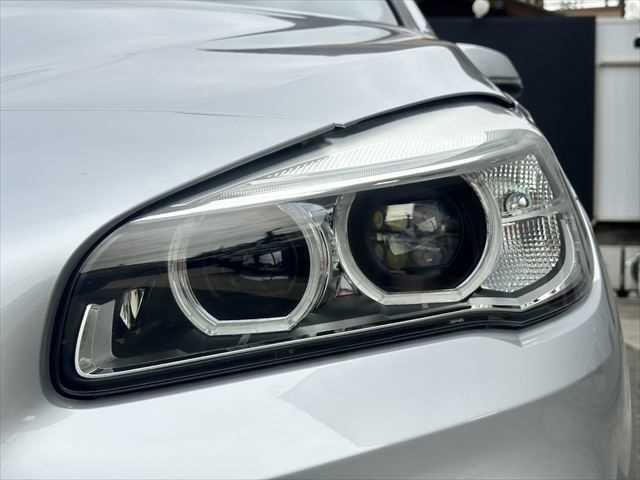 ���w�b�h���C�g