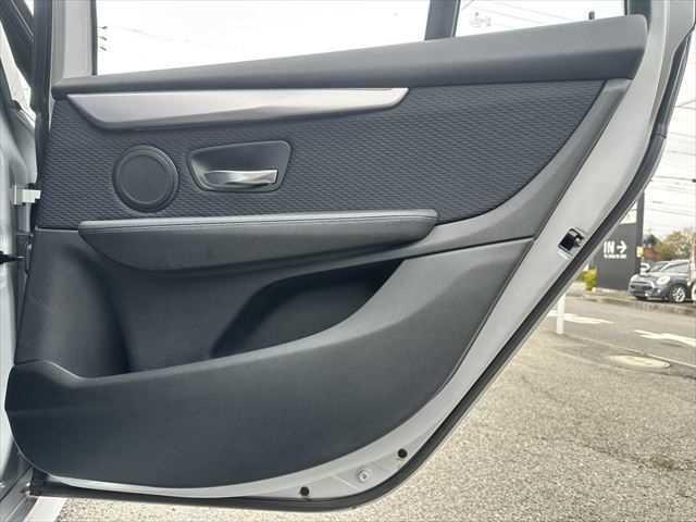 ���h�A�g����