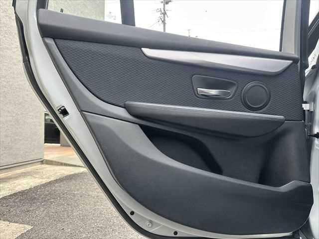 ���h�A�g����