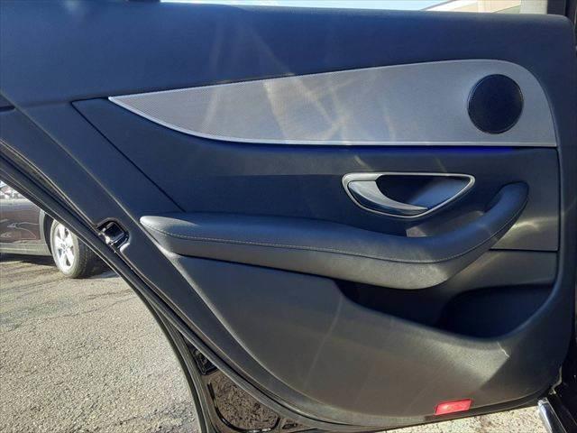 ���h�A�g����