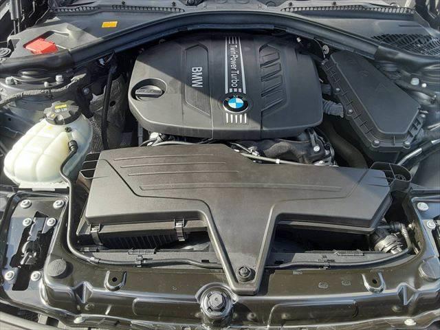 ３シリーズ ３２０ｄ　ラグジュアリー　キャメルレザーシート　アダプティブクルーズコントロール　純正ＨＤＤナビ　バックカメラ　Ｂｌｕｅｔｏｏｔｈ　禁煙車　衝突軽減ブレーキ　シートヒーター　パワーシート　クリアランスソナー　ＨＩＤヘッドライト（30枚目）