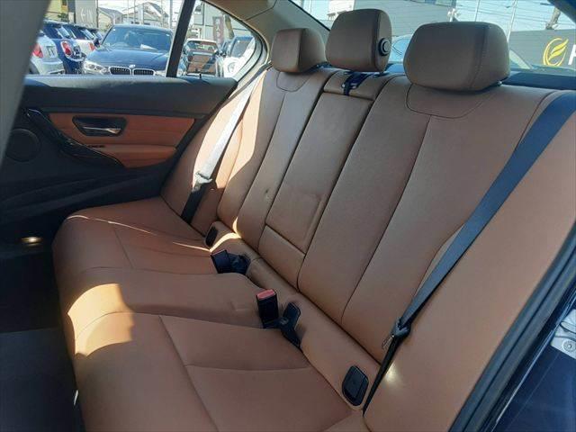 ３シリーズ ３２０ｄ　ラグジュアリー　キャメルレザーシート　アダプティブクルーズコントロール　純正ＨＤＤナビ　バックカメラ　Ｂｌｕｅｔｏｏｔｈ　禁煙車　衝突軽減ブレーキ　シートヒーター　パワーシート　クリアランスソナー　ＨＩＤヘッドライト（32枚目）