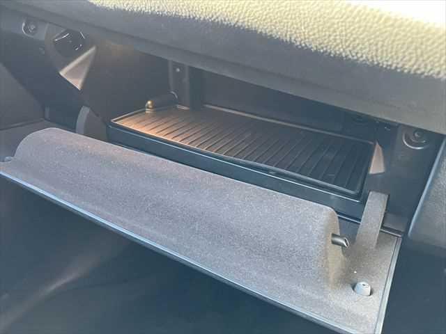 ２シリーズ ２１８ｄアクティブツアラー　ラグジュアリー　黒革シート　インテリジェントセーフティ　シートヒーター付パワーシート　純正ＨＤＤナビ　バックカメラ　禁煙車　パーキングディスタンスコントロール　ディスチャージヘッドランプ　コンフォートアクセス（50枚目）