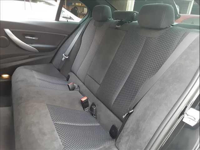 ３シリーズ ３２０ｄ　Ｍスポーツ　純正ＨＤＤナビ　ディスチャージヘッドランプ　バックカメラ　禁煙車　Ｂｌｕｅｔｏｏｔｈ　ＥＴＣ　パワーシート　コンフォートアクセス　純正１８インチアルミホイール　パーキングディスタンスコントロール（32枚目）