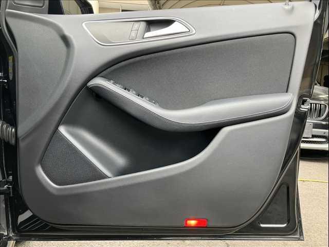 ���h�A�g����