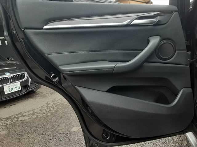 ���h�A�g����