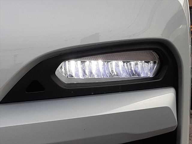 Ｘ３ ｘＤｒｉｖｅ　２０ｄ　Ｘライン　キャメル革シート　アラウンドビューモニター　アダプティブクルーズコントロール　パワーバックドア　純正ＨＤＤナビ　禁煙車　ＥＴＣ　ＬＥＤヘッドライト　シートヒーター　パーキングディスタンスコントロール（12枚目）