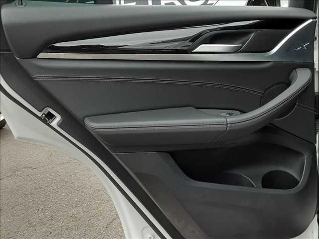 Ｘ３ ｘＤｒｉｖｅ　２０ｄ　Ｘライン　黒革スポーツシート　アラウンドビューモニター　アダプティブクルーズコントロール　パワーバックドア　インテリジェントセーフティ　禁煙車　純正ＨＤＤナビ　シートヒーター付パワーシート　ＬＥＤヘッドライト（68枚目）
