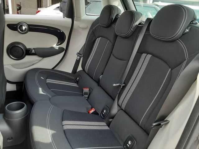 ＭＩＮＩ クーパーＳ　ユーザー買取　ペッパーパッケージ　純正ＨＤＤナビ　バックカメラ　ＬＥＤヘッドライト　禁煙　ＥＴＣ　Ｂｌｕｅｔｏｏｔｈ　ＭＴモード付オートマチックシフト　純正１６インチアルミホイール　キーレスエントリー（32枚目）