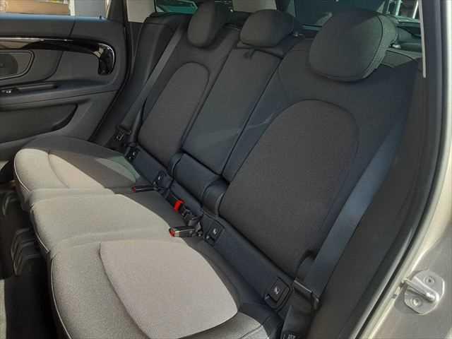 ＭＩＮＩ クーパーＤ　クロスオーバー　ペッパーパッケージ　アダプティブクルーズコントロール　パワーバックドア　純正ＨＤＤナビ　バックカメラ　禁煙　ＬＥＤヘッドライト　ＥＴＣ内蔵ルームミラー　コンフォートアクセス　インテリジェントセーフティ（32枚目）