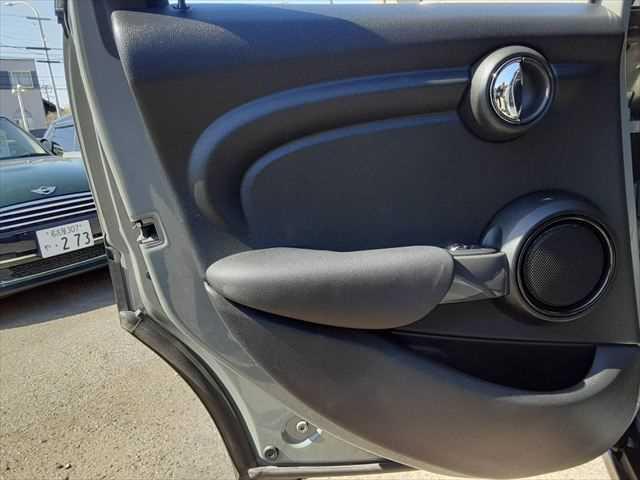 ���h�A�g����