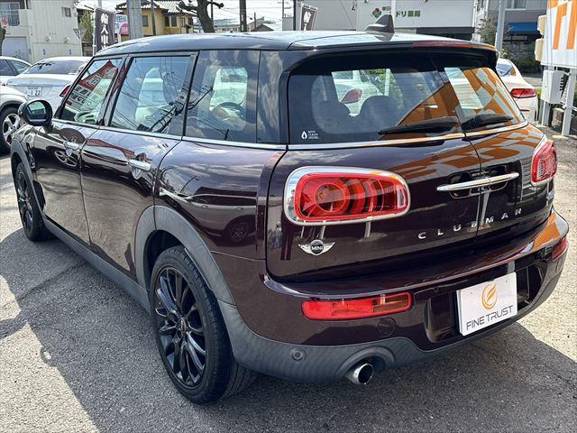 ＭＩＮＩ クーパーＤ　クラブマン　純正ＨＤＤナビ　オプション１７インチアルミホイール　パーキングディスタンスコントロール　バックカメラ　ディーゼルターボ　ＬＥＤヘッドライト　禁煙車（12枚目）