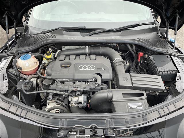 ＴＴクーペ ２．０ＴＦＳＩ　クワトロ　４ＷＤ　純正メモリーナビ　パワーシート　可動式リアスポイラー　バックカメラ　パドルシフト　フルセグ　禁煙車　ＥＴＣ　ＭＴモード（57枚目）