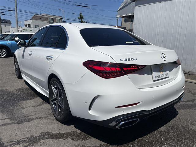 Ｃ２２０ｄアバンギャルド　ＡＭＧライン　ユーザー買取車　ワンオーナー　ベーシックＰＫＧ　レーダーセーフティＰＫＧ　純正メーカーナビ　全方位カメラ　ヘッドアップディスプレイ　ディーゼル車　ターボ　禁煙車(12枚目)