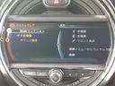 ＭＩＮＩ ワン　純正ＨＤＤナビ　ＥＮＫＥＩ１７インチアルミホイール　ビルトインＥＴＣ２．０　キーレスエントリー　Ｂｌｕｅｔｏｏｔｈ　禁煙車　ＭＴモード付オートマチックシフト　ミュージックサーバー（5枚目）