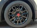 クーパーＳ　ペッパーＰＫＧ　ＬＥＤヘッドライト　純正ＨＤＤナビ　Ｂｌｕｅｔｏｏｔｈ　ＥＴＣ　禁煙車　オートライト　純正１６インチアルミホイール　オートエアコン　フォグランプ　ＵＳＢポート　キーレス　盗難防止装置（27枚目）