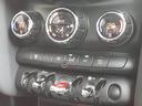 クーパーＳ　ペッパーパッケージ　純正ＨＤＤナビ　ＬＥＤヘッドライト　Ｂｌｕｅｔｏｏｔｈ　オートライト　禁煙車　ＭＴモード付シフト　純正１６インチアルミホイール　ミラー型ＥＴＣ　ミュージックサーバー　ＵＳＢポート（33枚目）