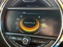 ＭＩＮＩ ワン　フェイバリットスタイル　クールパッケージ　純正ＨＤＤナビ　Ｂｌｕｅｔｏｏｔｈ　純正１５インチアルミホイール　禁煙車　Ｂｌｕｅｔｏｏｔｈ　キーレスエントリー　ＭＴモード付オートマチックシフト（5枚目）