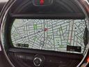 MINI クーパーD ペッパーPKG スマートキー LEDヘッドライト バックカメラ 障害物センサー 禁煙車 純正HDDナビ Bluetooth ETC 純正15インチアルミホイール MTモード付 盗難防止装置 中古車画像_4