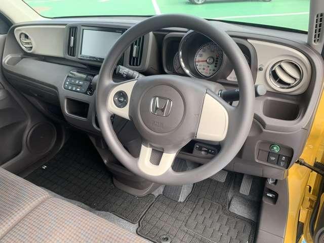 スタンダード 試乗禁煙車 Bluetoothナビ 安全装備付(8枚目)
