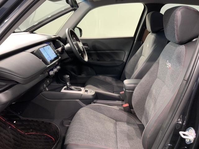 e:HEVホーム 20周年特別仕様車 カーサ 禁煙 新車保証継承 Navi BTaudio ipod/USB/音録 フルセグDVD リアカメラ 衝突軽減 サイドカ-テンSRS ETC LEDライト シ-トヒ-タ- スマ-トキ- 緊急レスキュ-装置(31枚目)