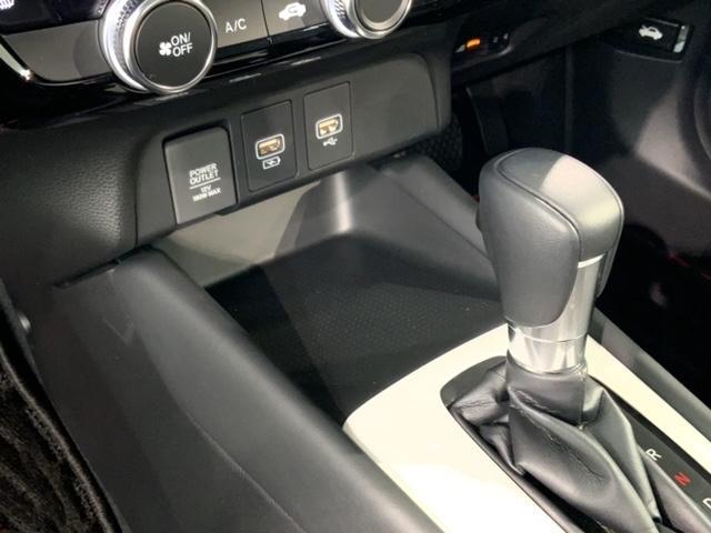 e:HEVホーム 20周年特別仕様車 カーサ 禁煙 新車保証継承 Navi BTaudio ipod/USB接続可/フルセグTV リアカメラ 衝突軽減装置 サイドカ-テンSRS ETC LEDライト シ-トヒ-タ- 純正アルミ 緊急レスキュ-装置(32枚目)