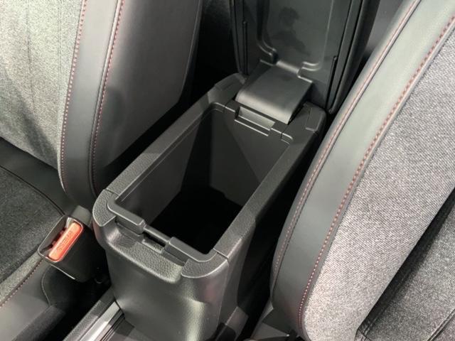 e:HEVホーム 20周年特別仕様車 カーサ 禁煙 新車保証継承 Navi BTaudio ipod/USB接続可/フルセグTV リアカメラ 衝突軽減装置 サイドカ-テンSRS ETC LEDライト シ-トヒ-タ- 純正アルミ 緊急レスキュ-装置(34枚目)