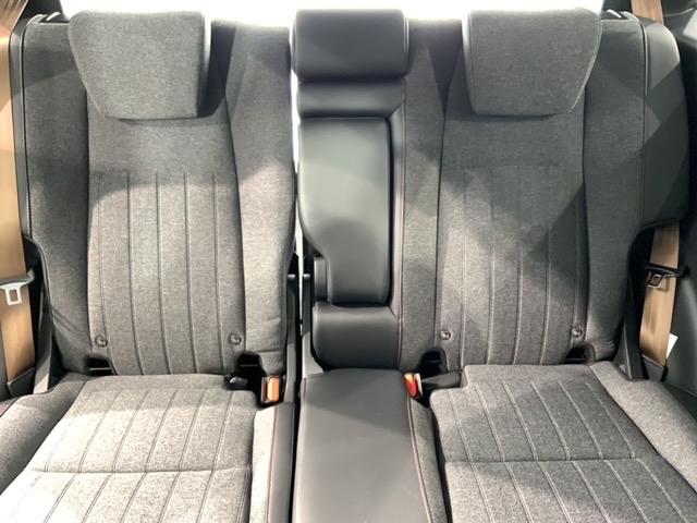 e:HEVホーム 20周年特別仕様車 カーサ 禁煙 新車保証継承 Navi BTaudio ipod/USB接続可/フルセグTV リアカメラ 衝突軽減装置 サイドカ-テンSRS ETC LEDライト シ-トヒ-タ- 純正アルミ 緊急レスキュ-装置(39枚目)