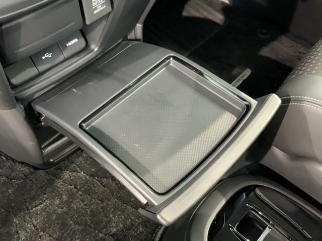 ステップワゴンスパーダ ｅ：ＨＥＶスパーダＧ・ＥＸホンダセンシング　２年保証ナビフルセグＲカメラＤＶＤ　地上デジタル　衝突被害軽減　１オーナー　カーテンエアバッグ　Ａクルコン　Ｂカメラ　ＬＥＤランプ　スマートキーシステム　ドラレコ　フルオートエアコン　キーレス　ＡＢＳ（28枚目）