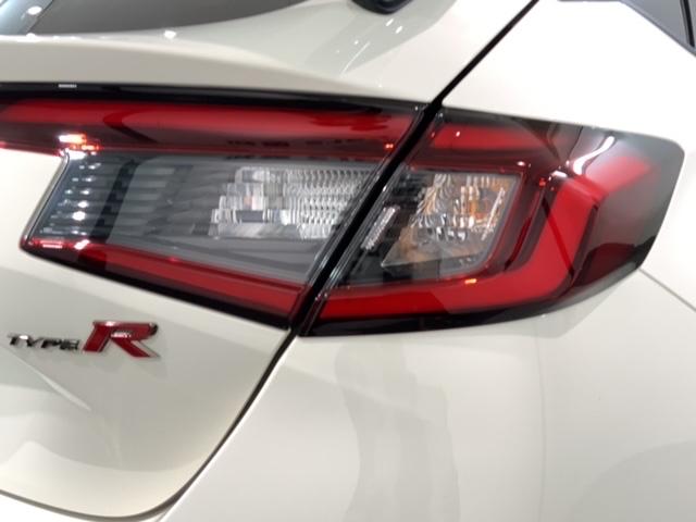シビック タイプR HSENSING 最長5年保証 純正ナビ TV ETC車載器 フルセグテレビ LEDランプ Rカメラ カーテンエアバック キーフリ オートクルーズコントロール ターボ車 フルオートエアコン ESC(42枚目)