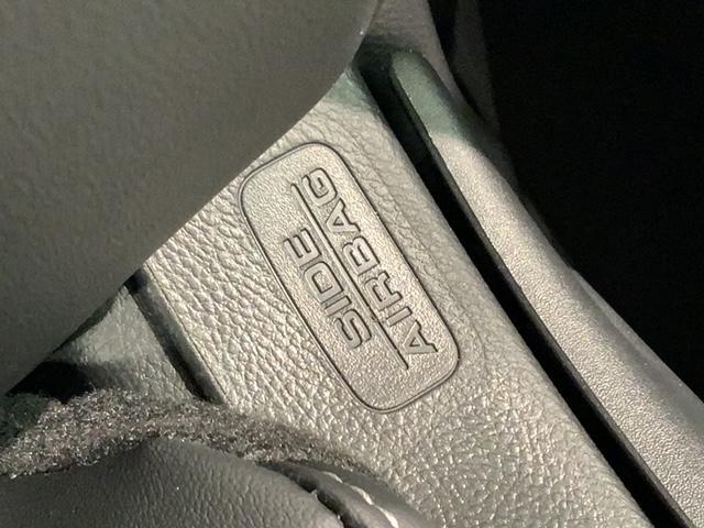 フィット ｅ：ＨＥＶホーム　ＨＳＥＮＳＩＮＧ新車保証試乗車ワンオーナー　前後誤発進抑制機能　助手席エアバッグ　運転席エアバッグ　１オナ　ＬＥＤライト　ＵＳＢ接続　バックカメラ　ＡＢＳ　サイドエアバッグ　オートクルーズコントロール（25枚目）