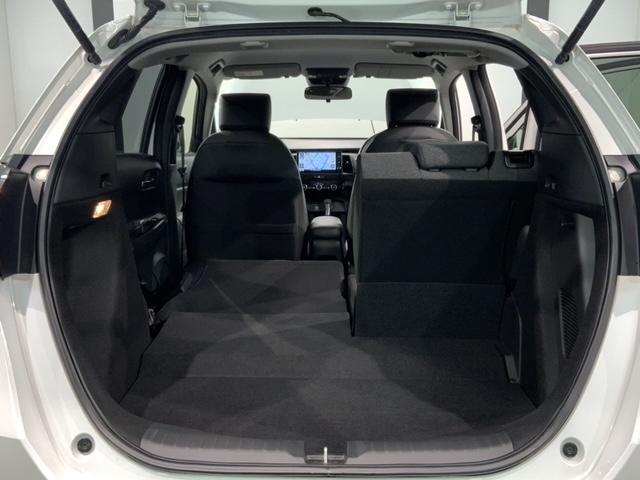 フィット ｅ：ＨＥＶホーム　ＨＳＥＮＳＩＮＧ新車保証試乗車ワンオーナー　前後誤発進抑制機能　助手席エアバッグ　運転席エアバッグ　１オナ　ＬＥＤライト　ＵＳＢ接続　バックカメラ　ＡＢＳ　サイドエアバッグ　オートクルーズコントロール（39枚目）