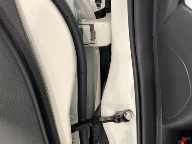 フィット ｅ：ＨＥＶホーム　ＨＳＥＮＳＩＮＧ新車保証試乗車ワンオーナー　前後誤発進抑制機能　助手席エアバッグ　運転席エアバッグ　１オナ　ＬＥＤライト　ＵＳＢ接続　バックカメラ　ＡＢＳ　サイドエアバッグ　オートクルーズコントロール（42枚目）