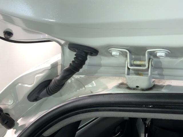 フィット ｅ：ＨＥＶホーム　ＨＳＥＮＳＩＮＧ新車保証試乗車ワンオーナー　前後誤発進抑制機能　助手席エアバッグ　運転席エアバッグ　１オナ　ＬＥＤライト　ＵＳＢ接続　バックカメラ　ＡＢＳ　サイドエアバッグ　オートクルーズコントロール（43枚目）
