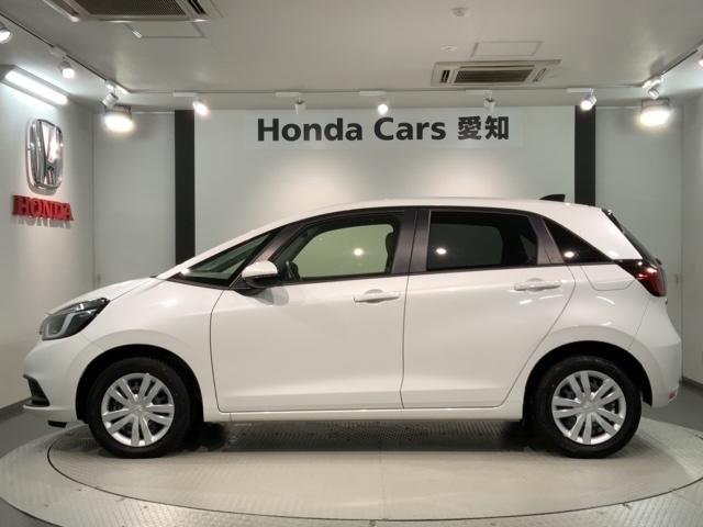 フィット ｅ：ＨＥＶホーム　ＨＳＥＮＳＩＮＧ新車保証試乗車ワンオーナー　前後誤発進抑制機能　助手席エアバッグ　運転席エアバッグ　１オナ　ＬＥＤライト　ＵＳＢ接続　バックカメラ　ＡＢＳ　サイドエアバッグ　オートクルーズコントロール（47枚目）