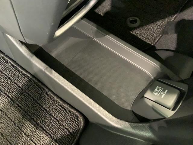 N-ONE RS H SENSING 新車保証 試乗車 ワンオ-ナ- ナビVXM-245ZFEi TV Rカメラ BTオ-ディオ シ-トヒ-タ- ETC LEDライト VSA クルコン アルミ スマ-トキ- スペアキ-(29枚目)